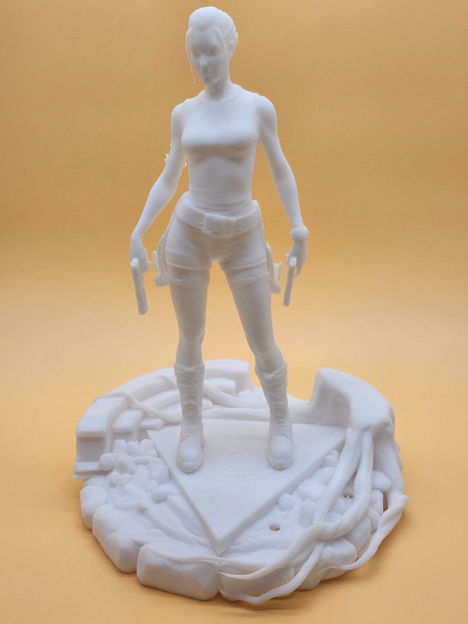 Lara Croft Tomb Raider (Angelina Jolie) 3D Resin Model Kit - 3D Fantasy Models