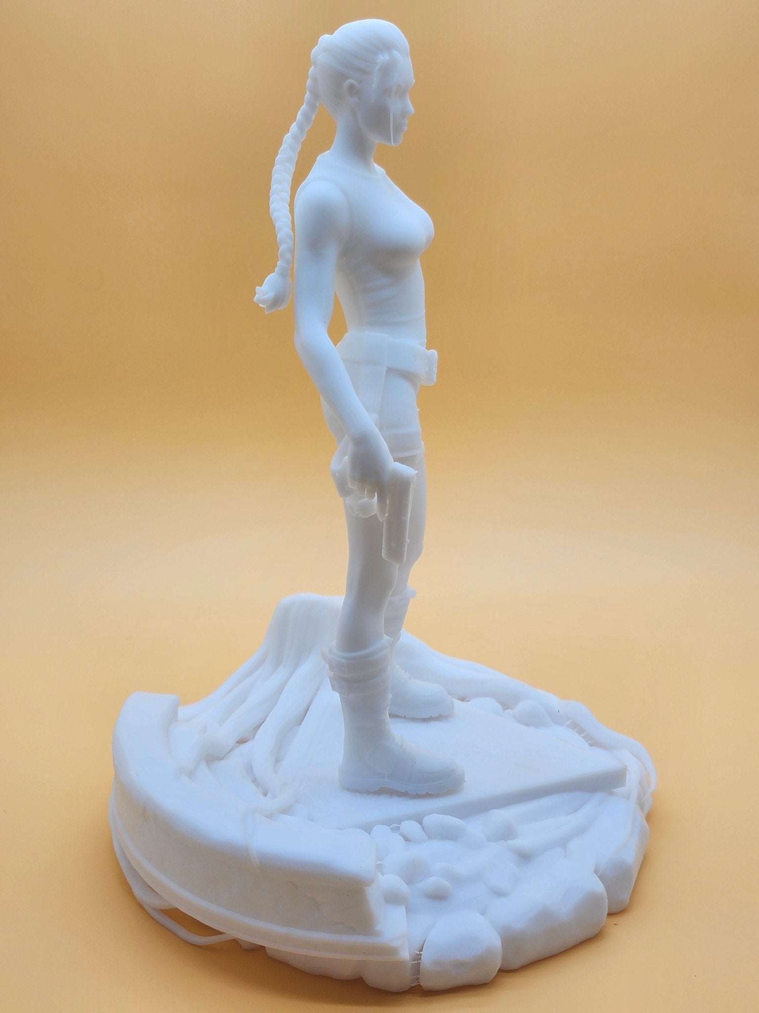 Lara Croft Tomb Raider (Angelina Jolie) 3D Resin Model Kit - 3D Fantasy Models